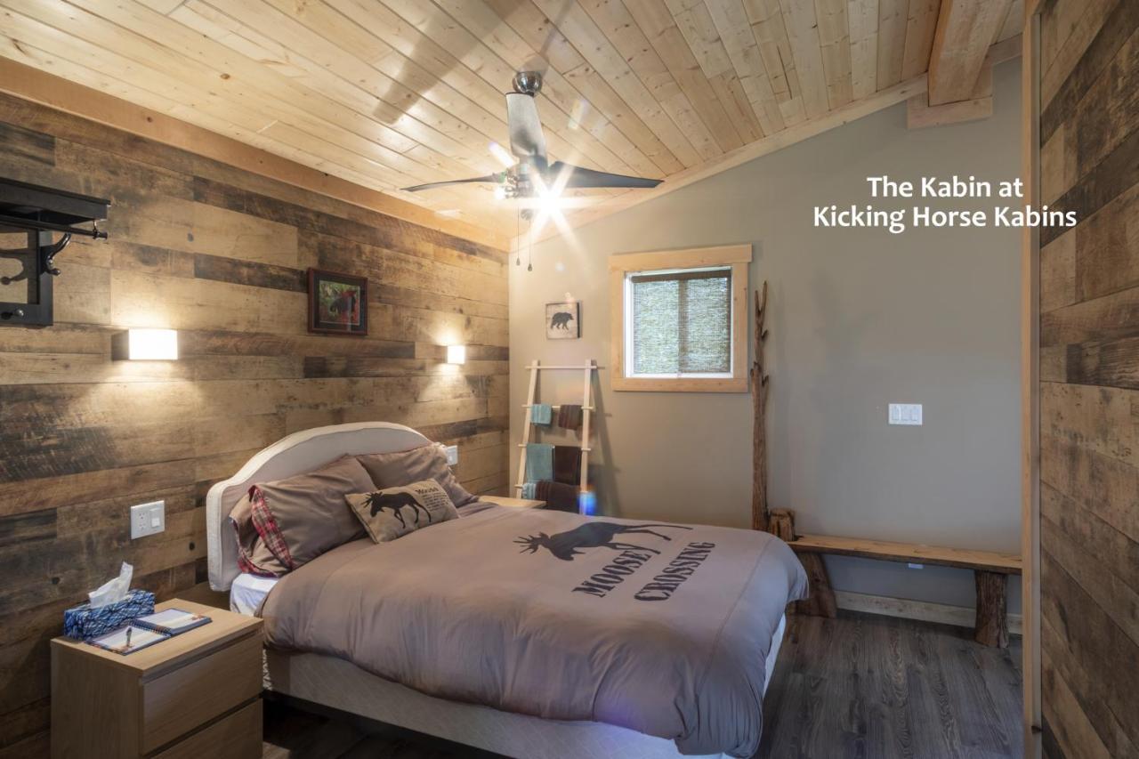 Kicking Horse Kabins Golden Exterior photo