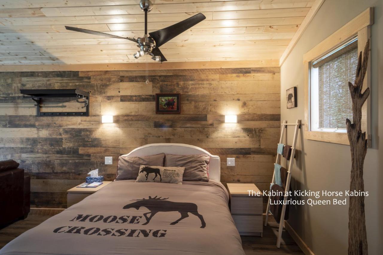 Kicking Horse Kabins Golden Exterior photo